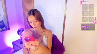 EmmiHops live cam on Cam4