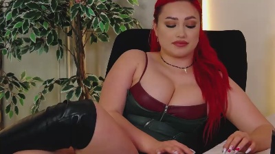 Emyhilton live cam on Cam4