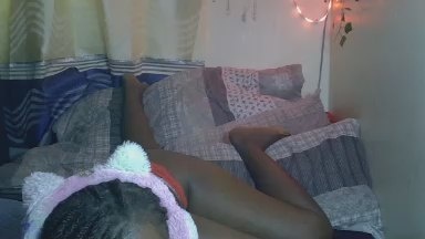 Enchantedvee live cam on Cam4