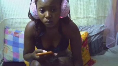 Enchantedvee live cam on Cam4