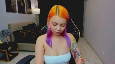 EnergyBunny_1 live cam on Cam4