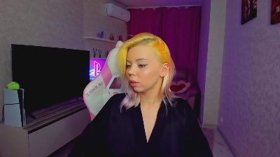 EnergyBunny_1 live cam on Cam4