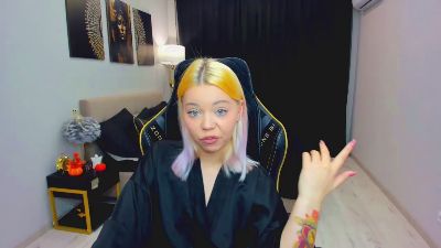 EnergyBunny_1 live cam on Cam4