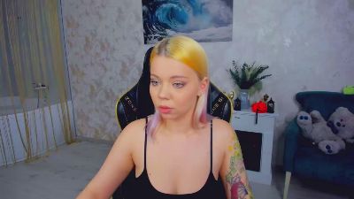 EnergyBunny_1 live cam on Cam4