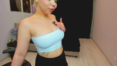 EnergyBunny_1 live cam on Cam4