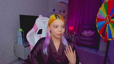 EnergyBunny_1 live cam on Cam4