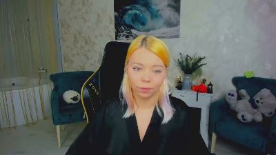 EnergyBunny_1 live cam on Cam4