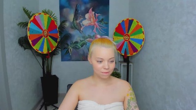 EnergyBunny_1 live cam on Cam4