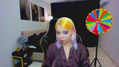 EnergyBunny_1 live cam on Cam4