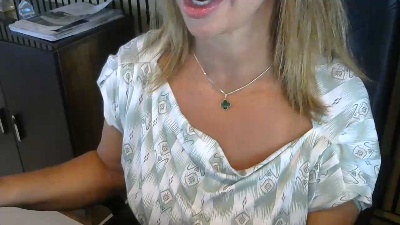 Enia live cam on Cam4