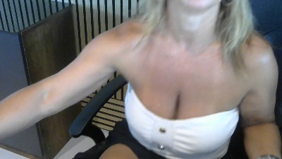 Enia live cam on Cam4