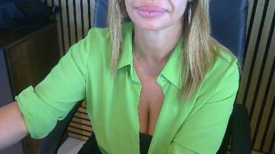 Enia live cam on Cam4
