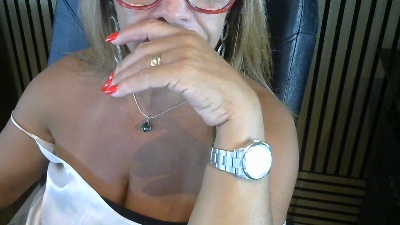 Enia live cam on Cam4