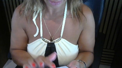Enia live cam on Cam4