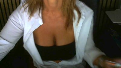 Enia live cam on Cam4