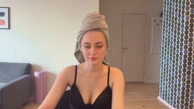 EnolaPrehm live cam on Cam4