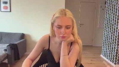 EnolaPrehm live cam on Cam4