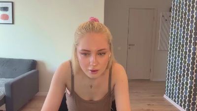 EnolaPrehm live cam on Cam4