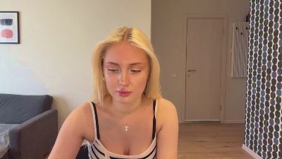EnolaPrehm live cam on Cam4