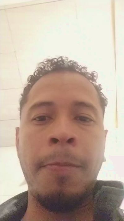 Enrique742 live cam on Cam4