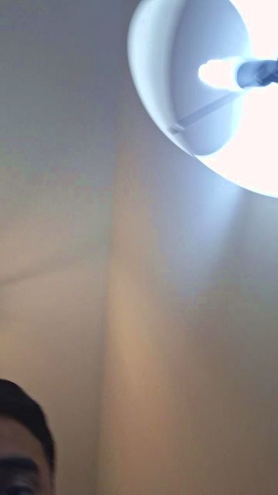 Enriquevk20 live cam on Cam4