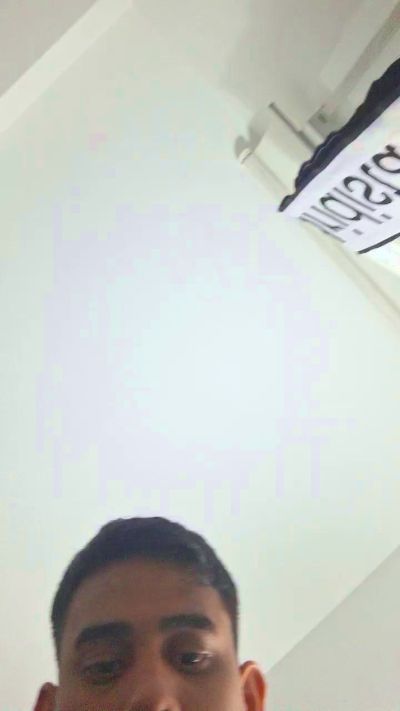 Enriquevk20 live cam on Cam4