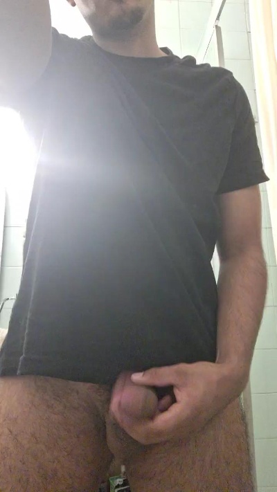 Enriquevk20 live cam on Cam4