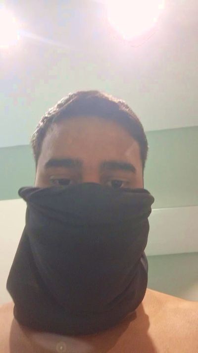 Enriquevk20 live cam on Cam4