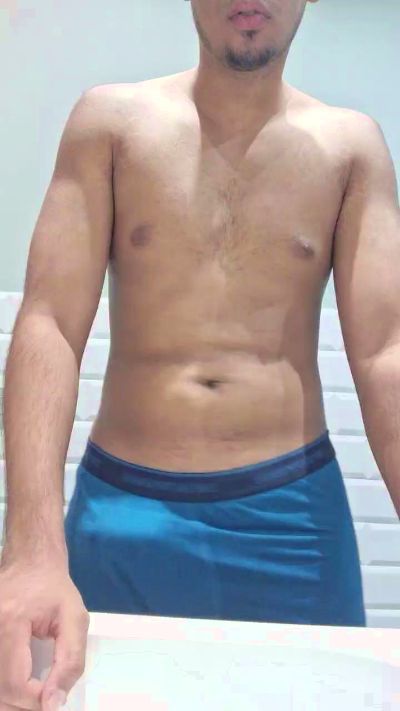 Enriquevk20 live cam on Cam4