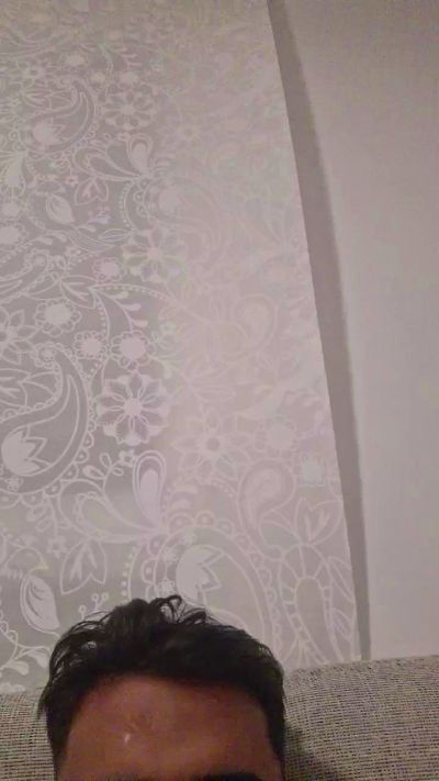 Enriquevk20 live cam on Cam4
