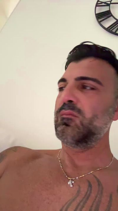 Enzocar live cam on Cam4