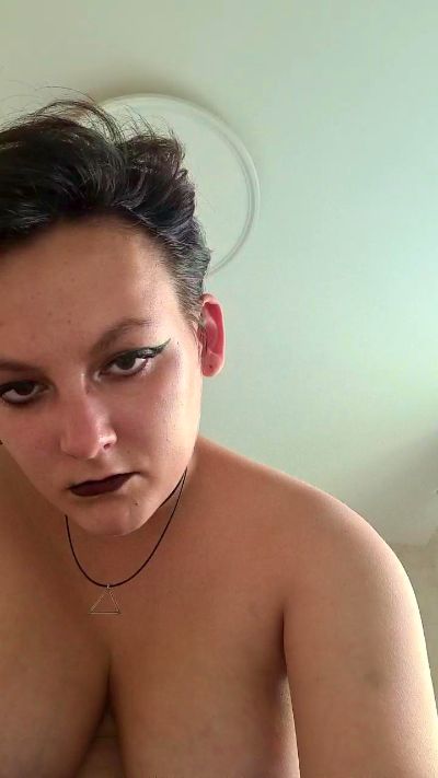 Eowine live cam on Cam4