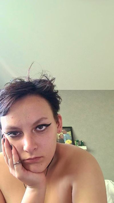 Eowine live cam on Cam4