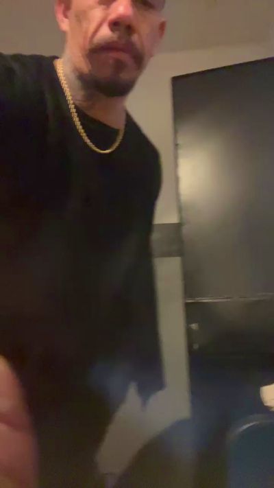 Eric27cm live cam on Cam4