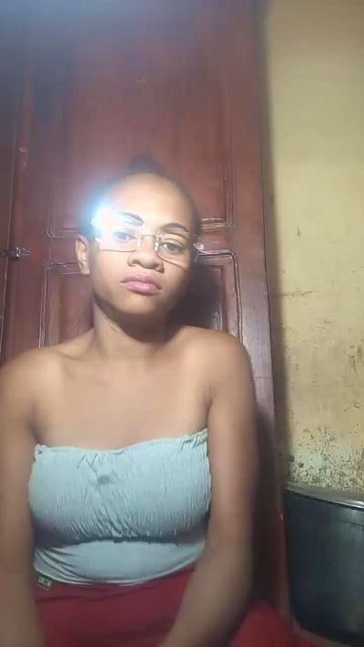 Ericahot2 live cam on Cam4