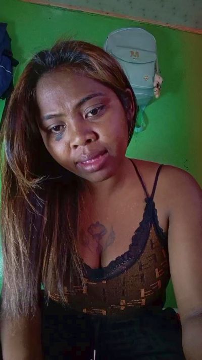 Ericahot2 live cam on Cam4