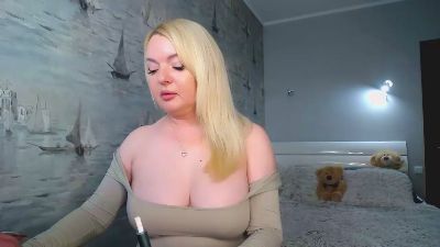 Erieka live cam on Cam4