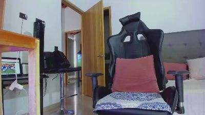 ErikJackson35 live cam on Cam4