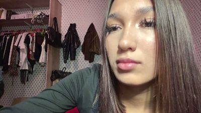 ErinGubitosi live cam on Cam4