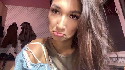 ErinGubitosi live cam on Cam4
