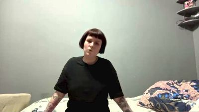 ErmelindaIng live cam on Cam4