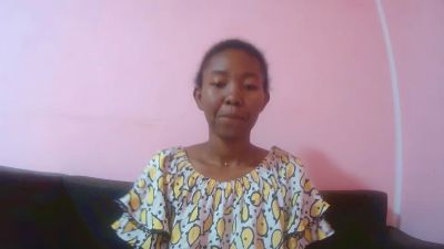 Ernestinhot 来自 马达加斯加 的 女性 直播摄像头