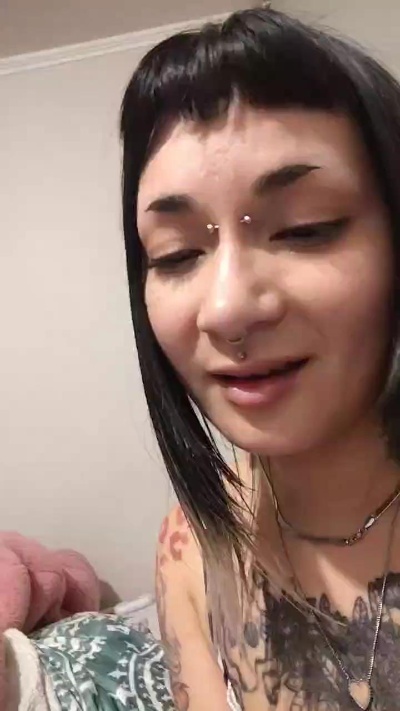 EroMiauEro live cam on Cam4