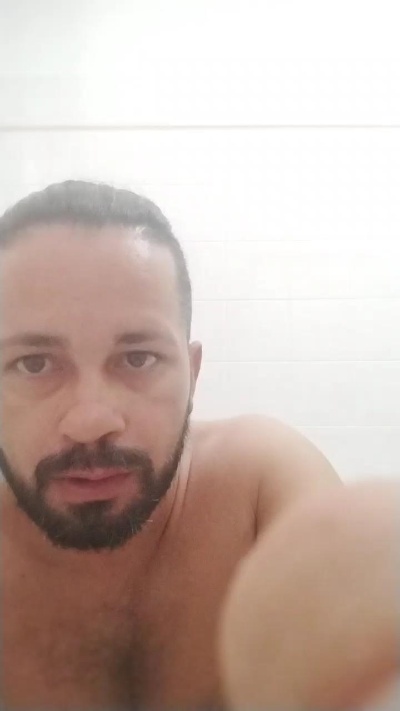 Ervalex86 live cam on Cam4