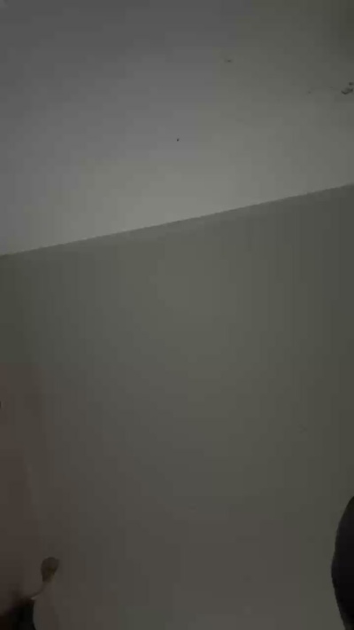 Escodamus live cam on Cam4