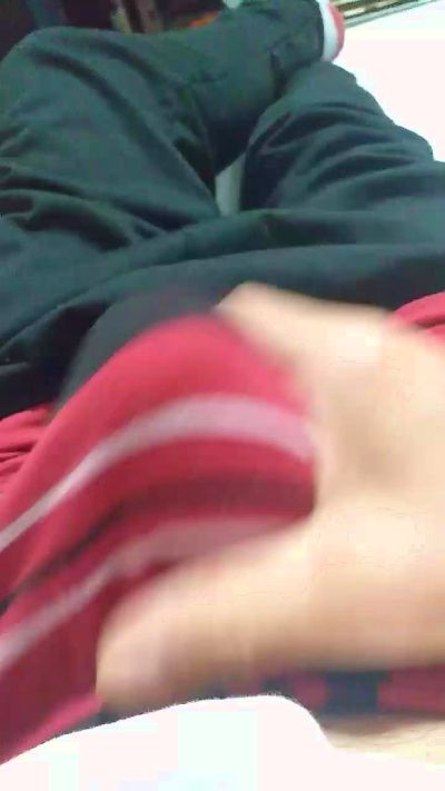 Esequiel9 live cam on Cam4