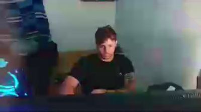 Eskolhandsome live cam on Cam4