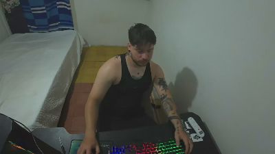 Eskolhandsome live cam on Cam4