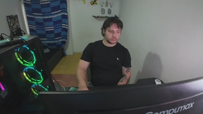 Eskolhandsome live cam on Cam4