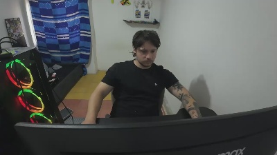 Eskolhandsome live cam on Cam4